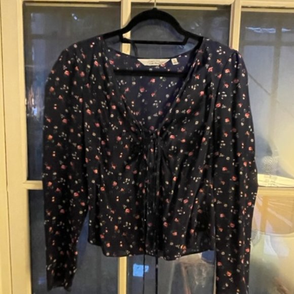 & Other Stories Tie Up Silk Blouse in Blue Floral (M; size 8 - runs small) - Picture 3 of 5